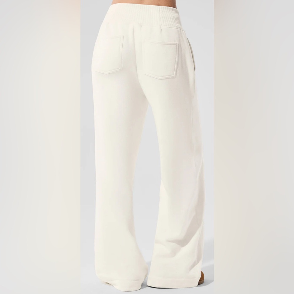 Alo Serenity Wide Leg Sweatpant | size M | color ivory - Picture 2 of 9